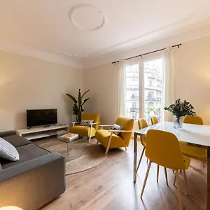 Ola Living Diagonal Ii דירה